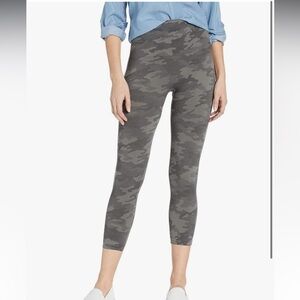SPANX Camo Cropped Legging